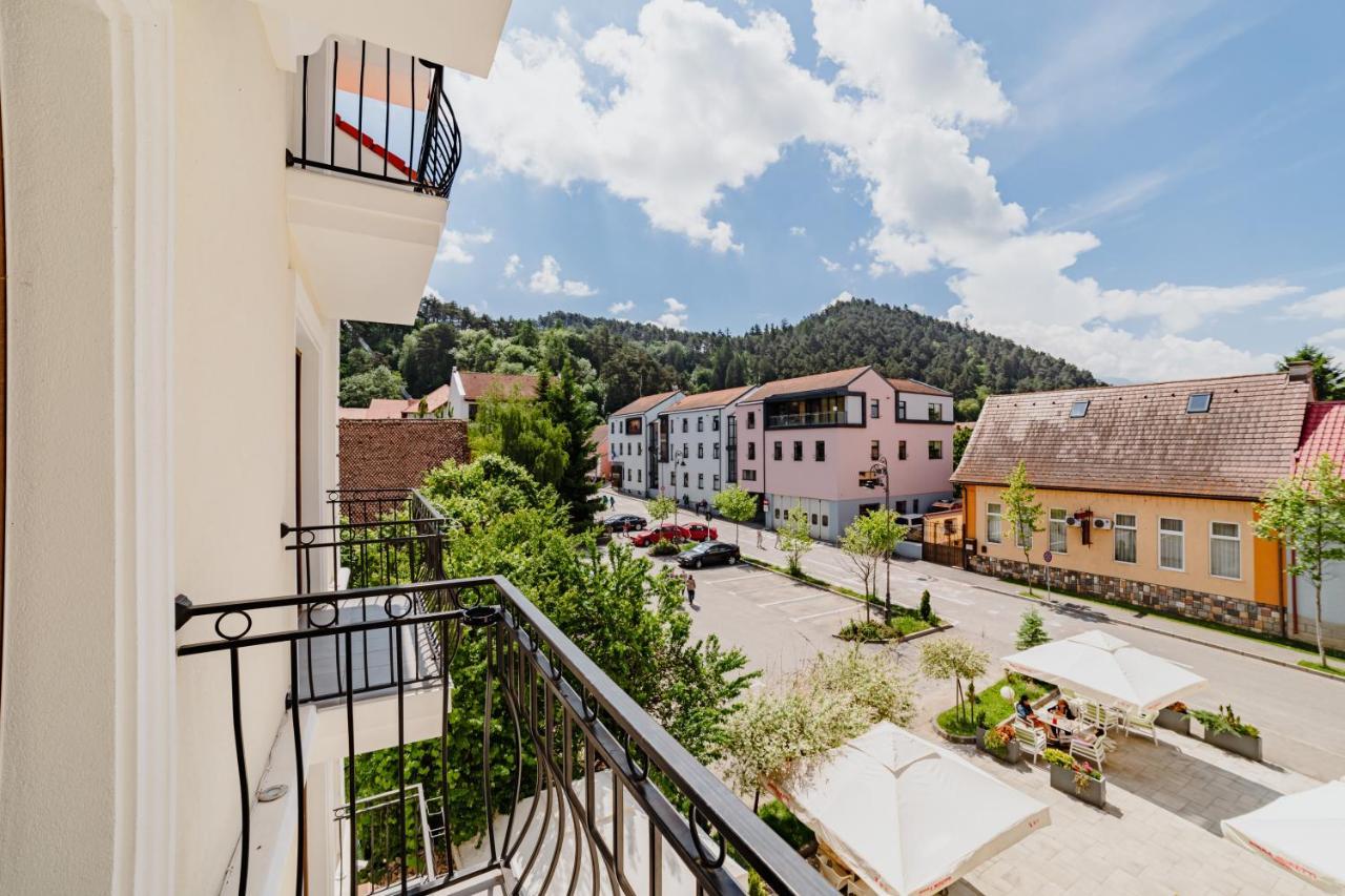 Radsor Hotel Rîşnov Exterior foto
