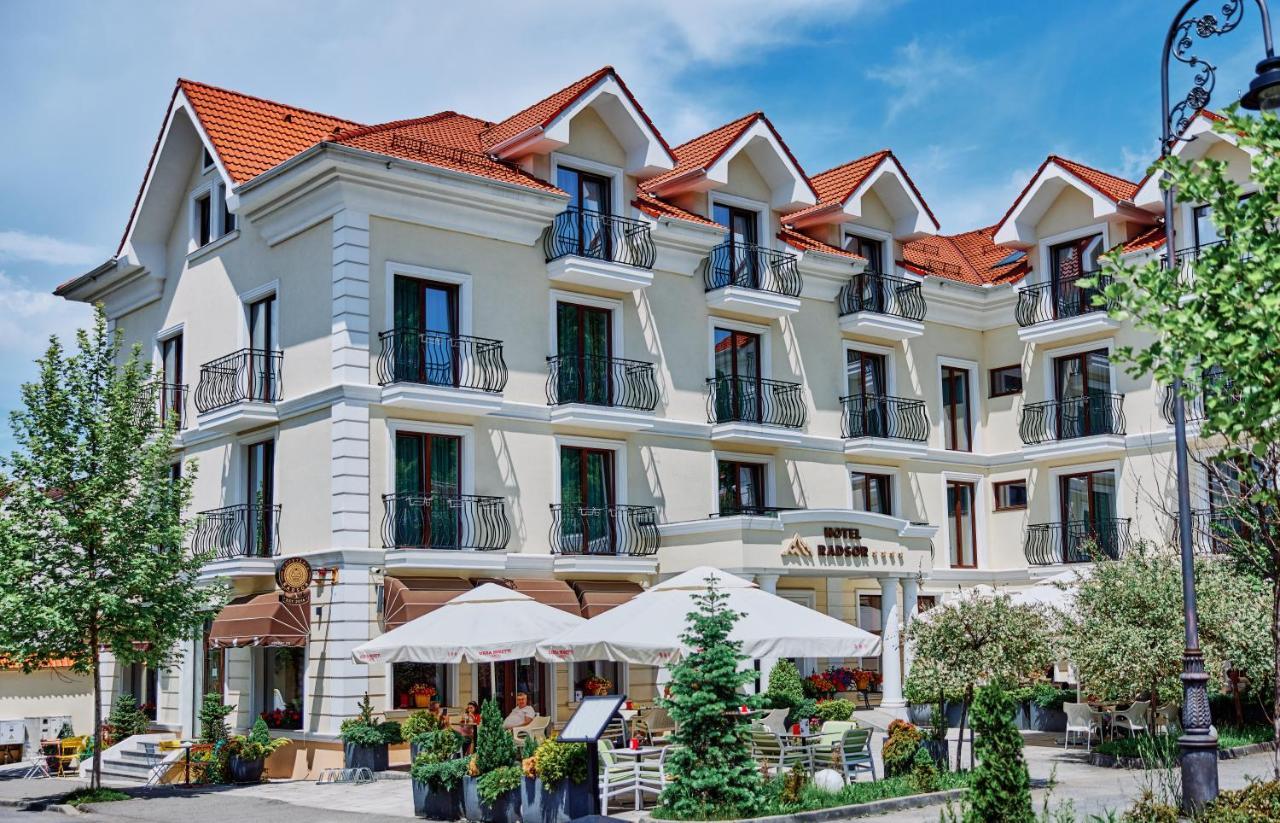 Radsor Hotel Rîşnov Exterior foto