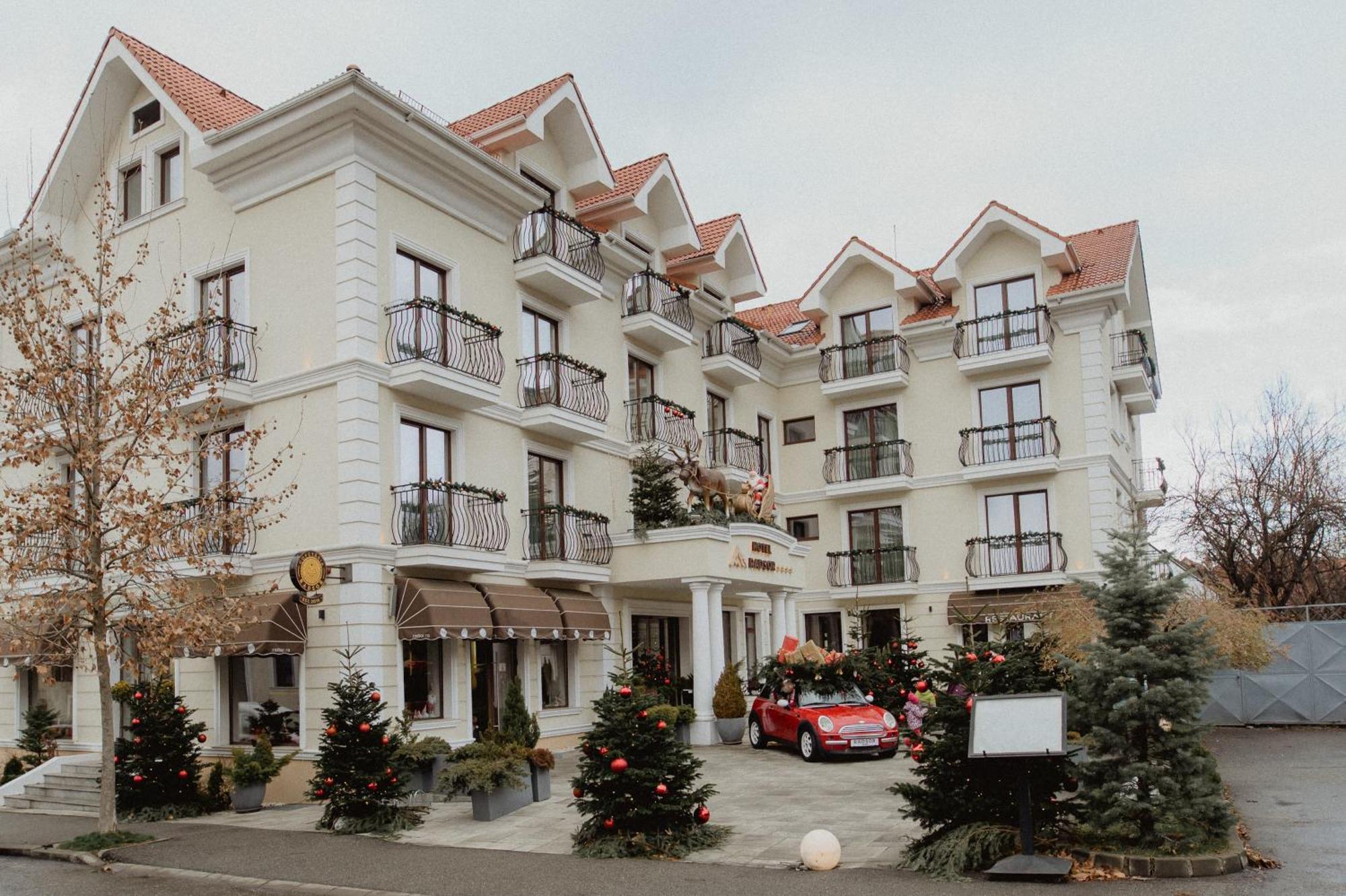 Radsor Hotel Rîşnov Exterior foto